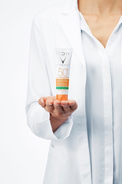 Capital Soleil Yuksek Gorag Parlama Karşıtı Güneş Kremi Spf 50+ 50 Ml 3337875695176 - 6077167