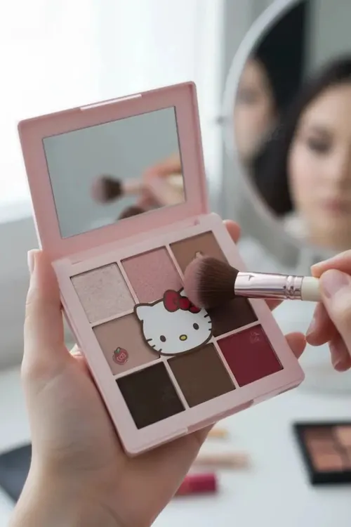 Hello Kitty ygtyýarnamaly 9 reňkli gabak üçin boýag palitrasy – 02 Gyzyl öwüşginler - 36292000