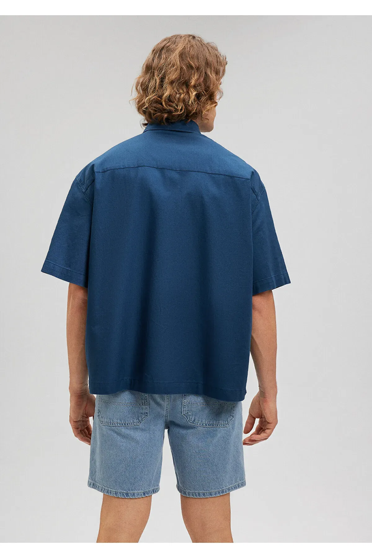 Goýy gök köýnek Oversize 0210876-81802 - 24082485 — surat 4/6