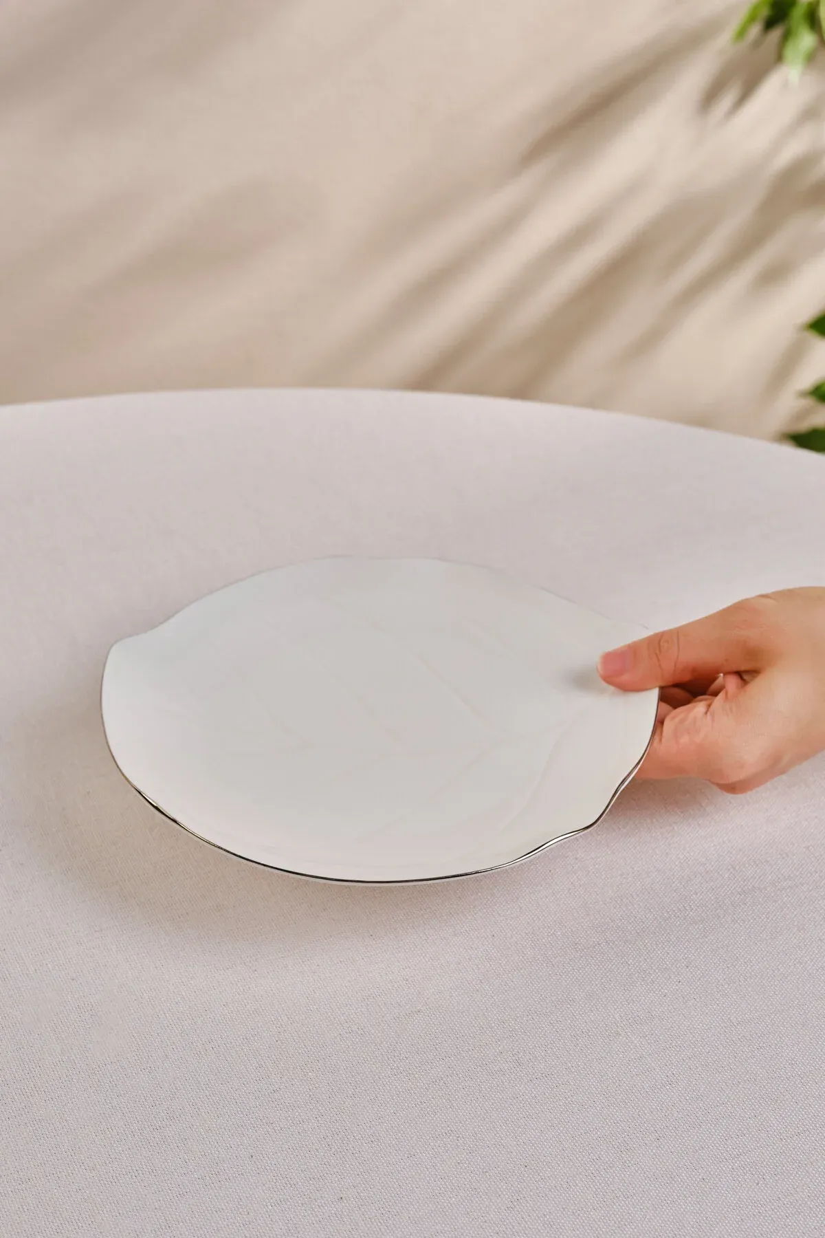 X Müge Anlı tort tabaçasy, kümüş reňkli, 21 sm - 33446002 — surat 3/4