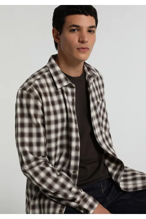 Regular Fit Shirt Neck öýmeli erkek goňur uzyn ýeňli köýnek - 37212199
