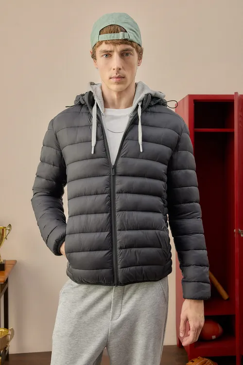 Suw serpiji kapýuşonly Slim Fit dar biçüwli kurtka - 36568357