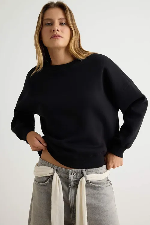 Gara reňkli, galyň, içi flisli, esasy, giň biçüwli (oversize), tegelek ýakaly trikotaž switşot TWOAW27SW00142 - 36654801