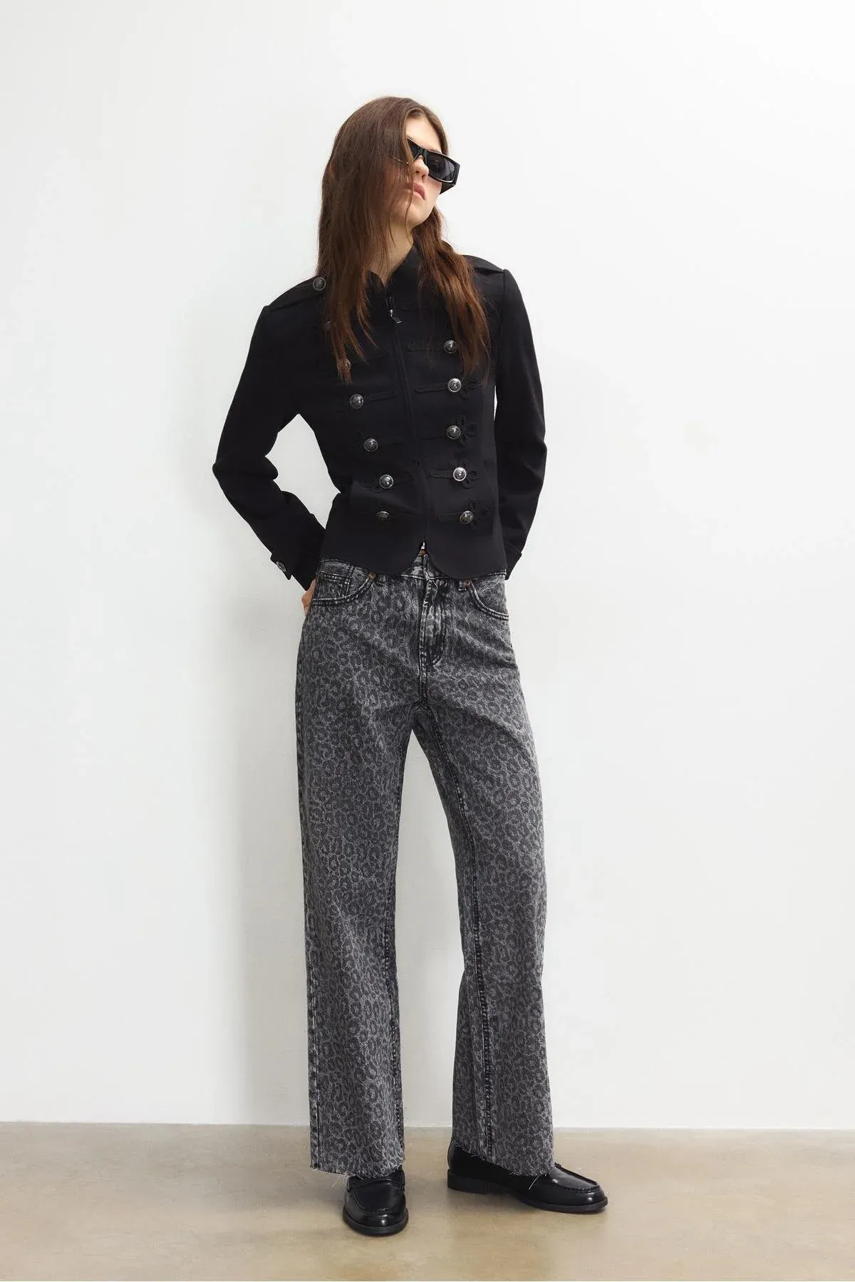Leopard nagyşly straight giň balakly jins balak - 34089482 — surat 1/5