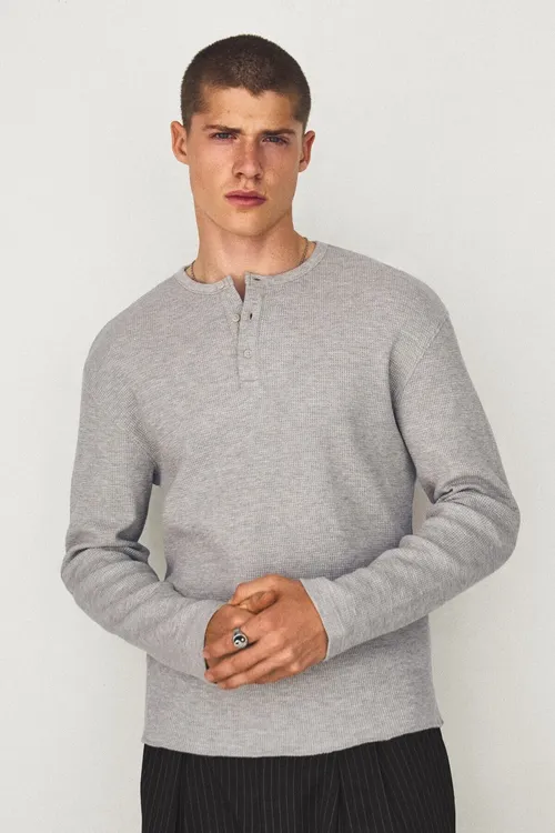 Slim fit uzyn ýeňli düwmeli ýaka futbolka - 36658559
