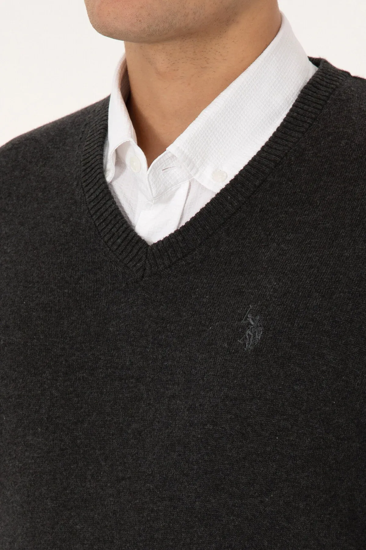 Erkekler üçin Slim Fit V ýaka antrasit melanj bazis trikotaj switer 50313662-VR081 - 36660624 — surat 7/7