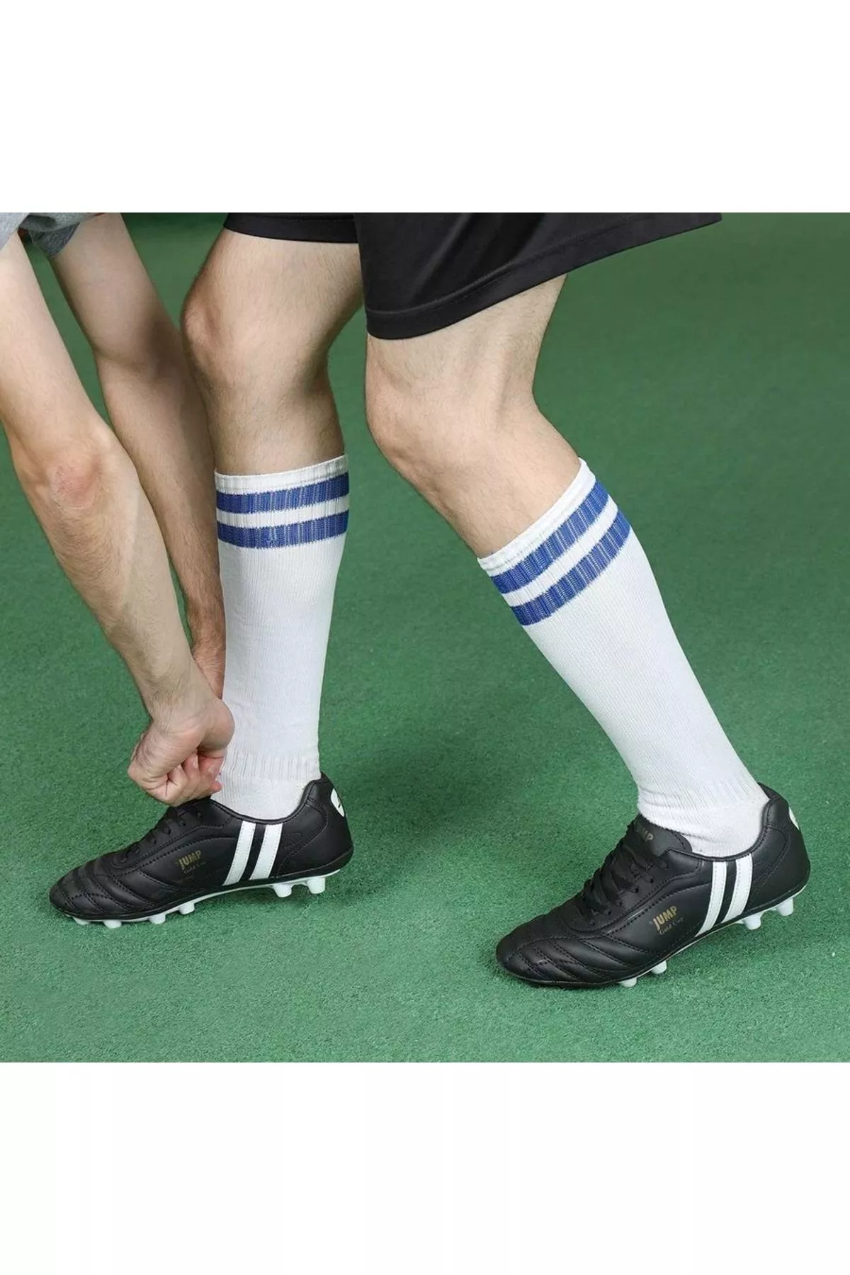 Futbol butsylary we köp tikenli aýakgaplar 13256 - 10943703 — surat 4/5