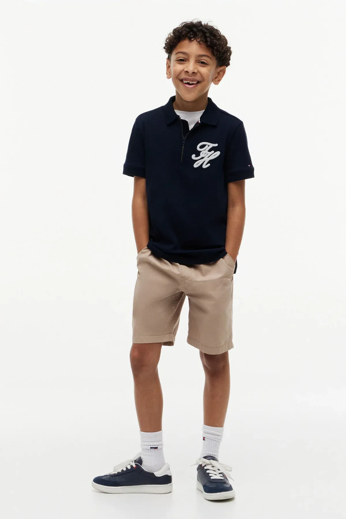 Th oglan çaga Script Interlock Zip goýy gök polo ýakaly futbolka - 35952180 — surat 5/5