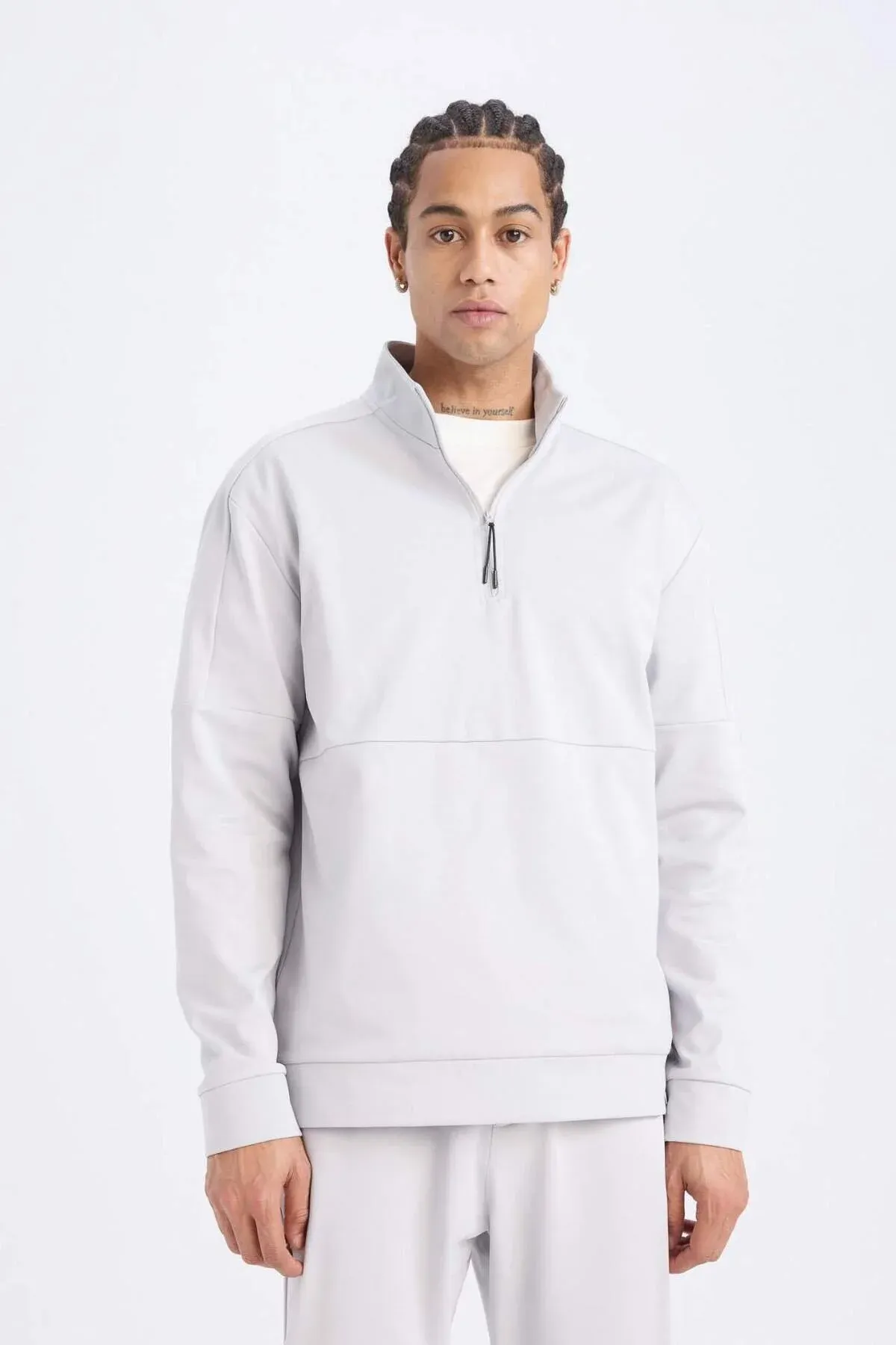 Standart Fit dik ýakaly syдыrylýan skuba dalgyç matadan sportçy sweatshirt D7305AX25SP - 36695482 — surat 7/8