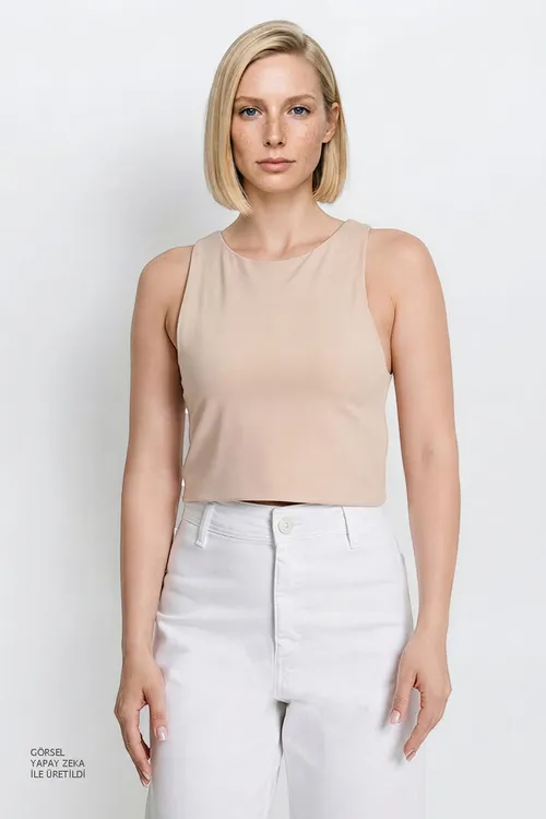 Bež standart biçüwli tegelek ýakaly crop bodi - 36678251