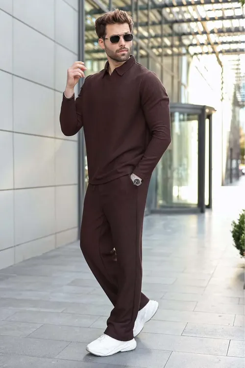 Goýy goňur reňkli, polo ýakaly, žakkard nagyşly, giň biçüwli erkekler sport lybasy E7379 - 36710657