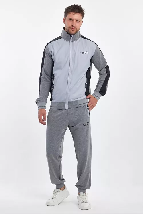 Erkekler üçin çal syrmaly sport kostýumy - 24618494