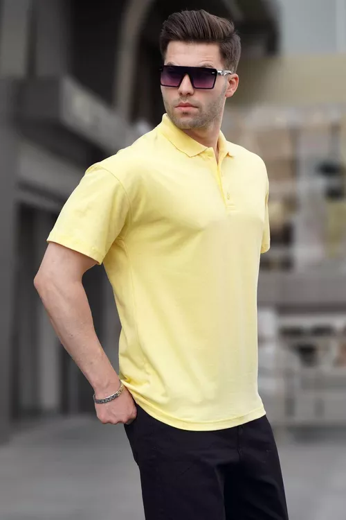 Erkekler üçin sary bazowy polo-futbolka - 18199207