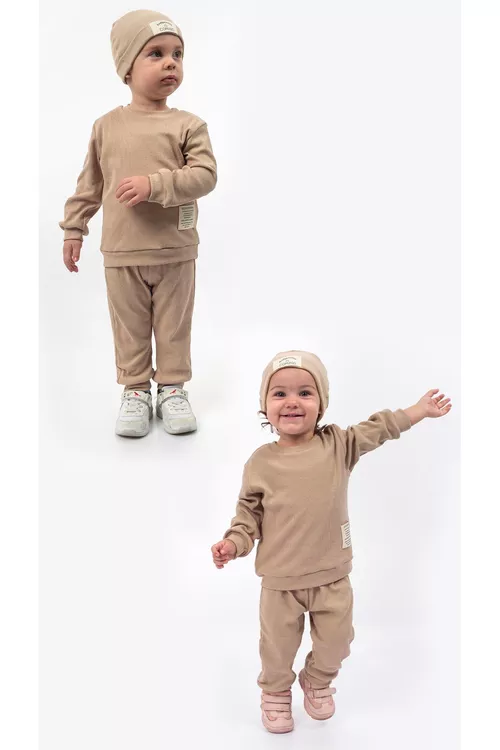 Bež reňkli, rýubçik mataly we goşmaly çagalar üçlügi - 23751407