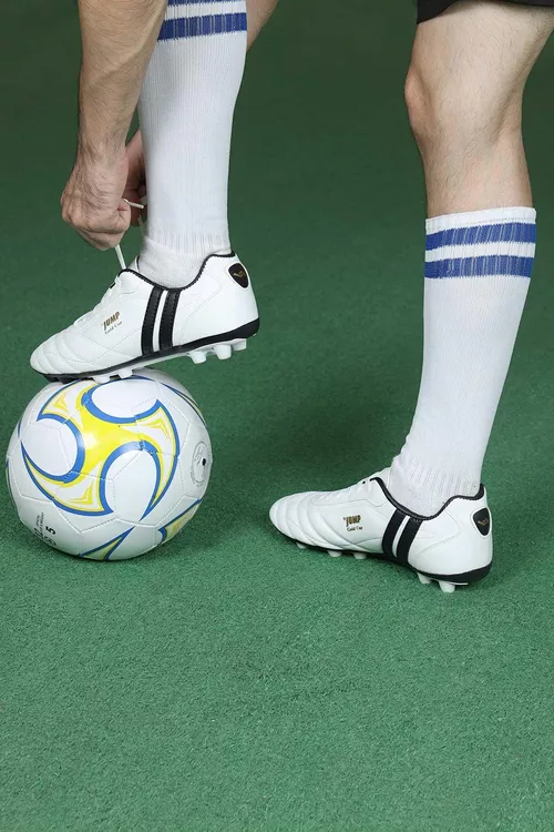 Ot we emeli meýdança üçin ak futbol köwüşleri - 21769076