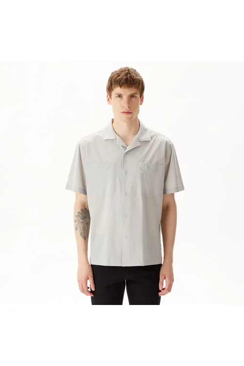 Erkekler üçin çal reňkli gysga ýeňli Relaxed Fit köýnek - 36482886